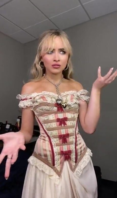 Sabrina Carpenter