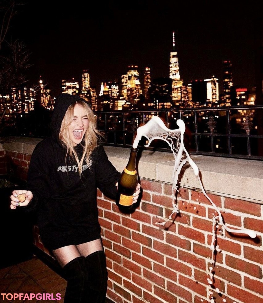Photo nue de fuite OnlyFans de Sabrina Carpenter #46 Photo nue de fuite OnlyFans de Sabrina Carpenter #46