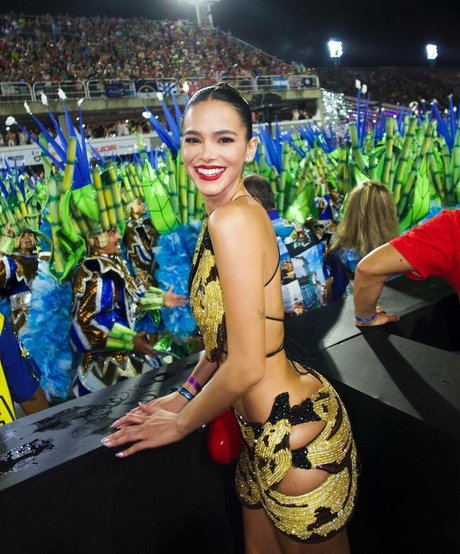 Bruna Marquezine