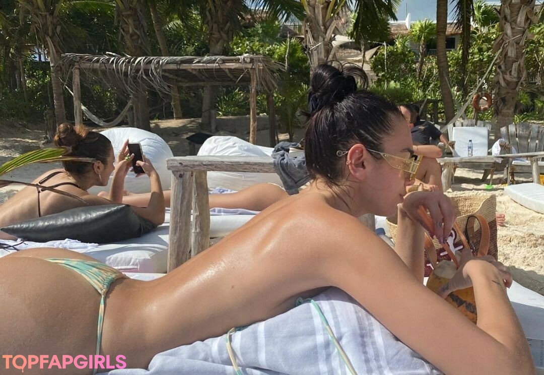 Photo nue de fuite OnlyFans de Dua Lipa #1729