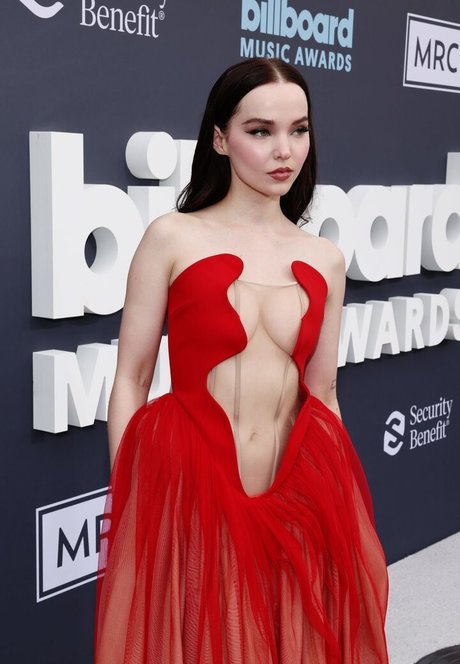 Dove Cameron