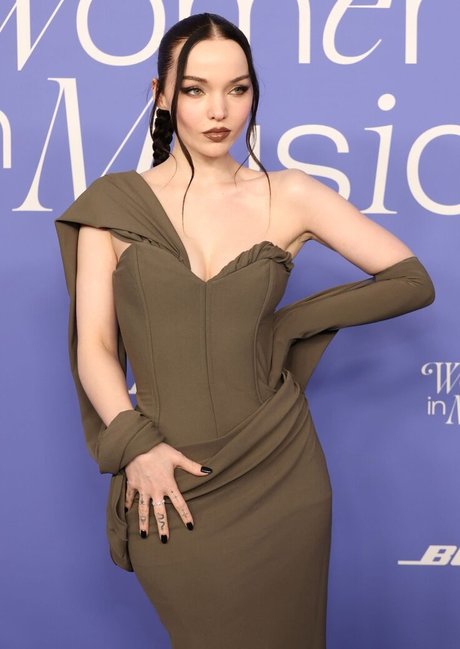 Dove Cameron