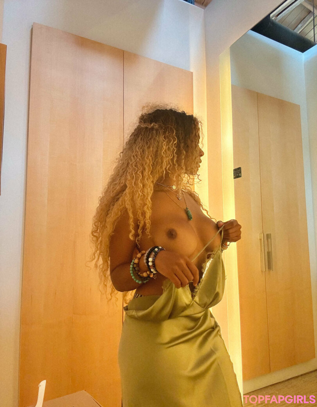 Photo nue de fuite OnlyFans de Princess Helayna #256 Photo nue de fuite OnlyFans de Princess Helayna #256