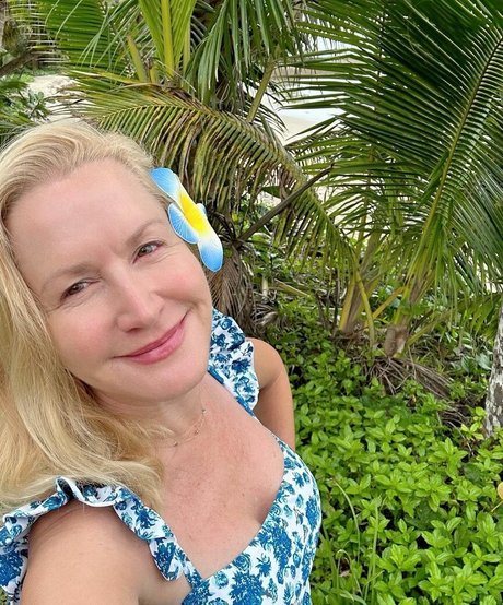 Photo nue de fuite OnlyFans de Angela Kinsey