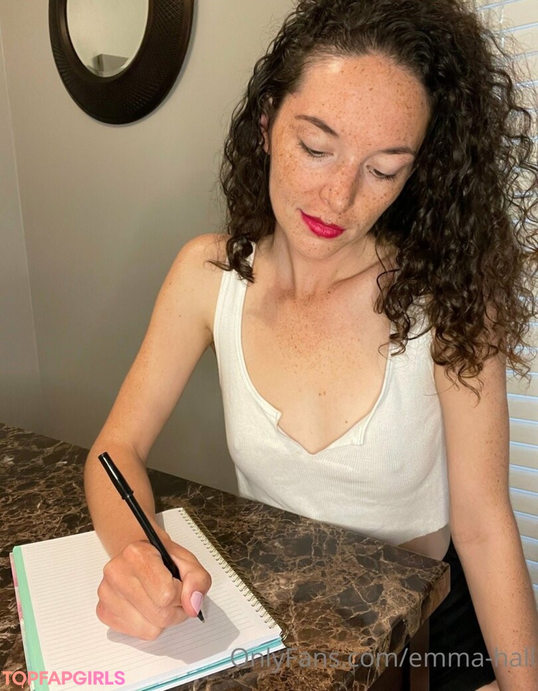 Photo nue de fuite OnlyFans de Emma Hall #49 Photo nue de fuite OnlyFans de Emma Hall #49