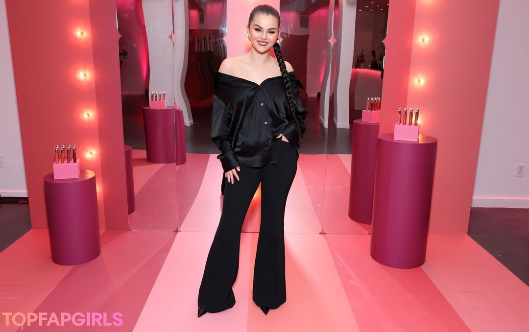 Photo nue de fuite OnlyFans de Selena Gomez #1954