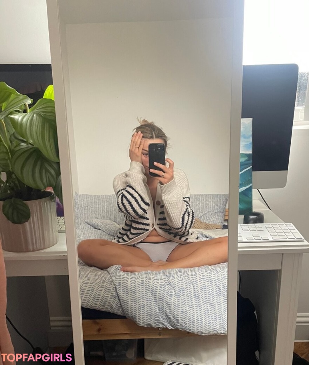Photo nue de fuite OnlyFans de Ailish Morrison #40 Photo nue de fuite OnlyFans de Ailish Morrison #40