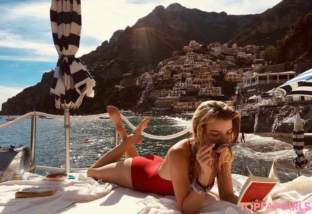 Photo nue de fuite OnlyFans de Anya Taylorjoy #1047