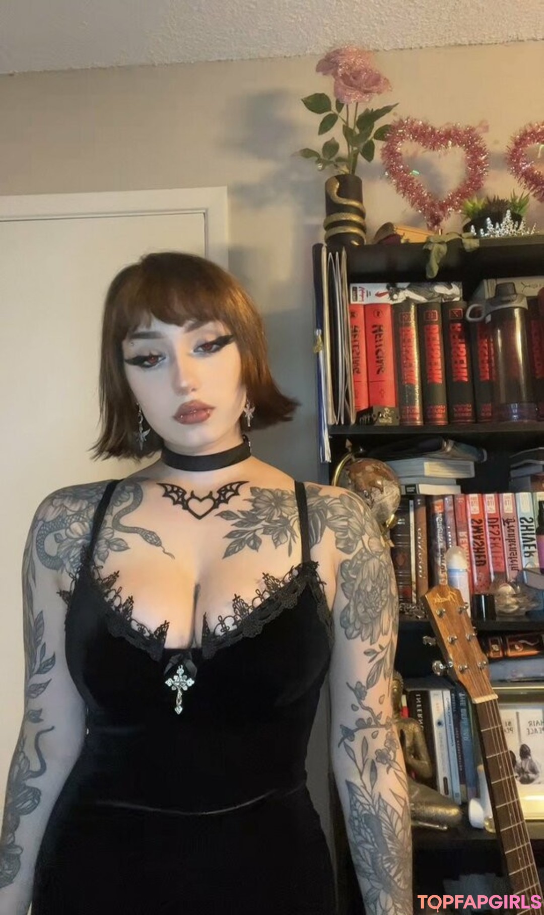 Photo nue de fuite OnlyFans de Redroomromance #44 Photo nue de fuite OnlyFans de Redroomromance #44