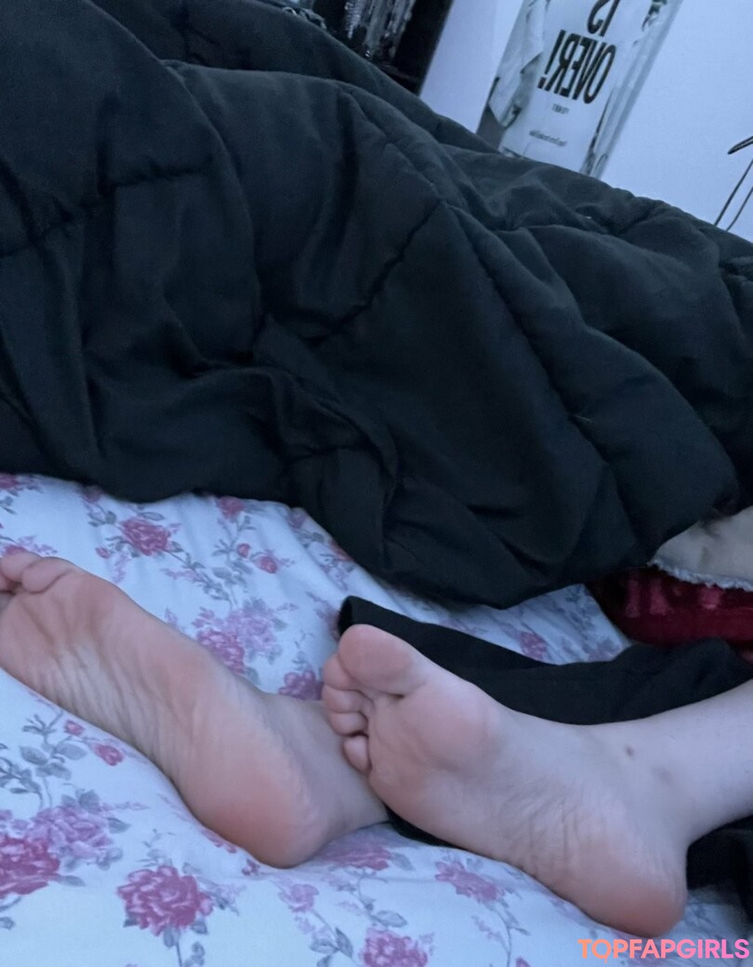 Photo nue de fuite OnlyFans de Redroomromance #83 Photo nue de fuite OnlyFans de Redroomromance #83