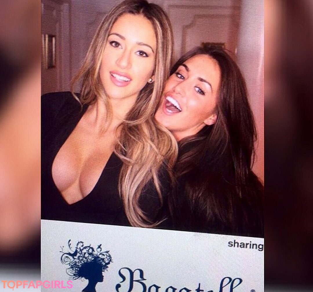 Photo nue de fuite OnlyFans de Clelia Theodorou #35 Photo nue de fuite OnlyFans de Clelia Theodorou #35