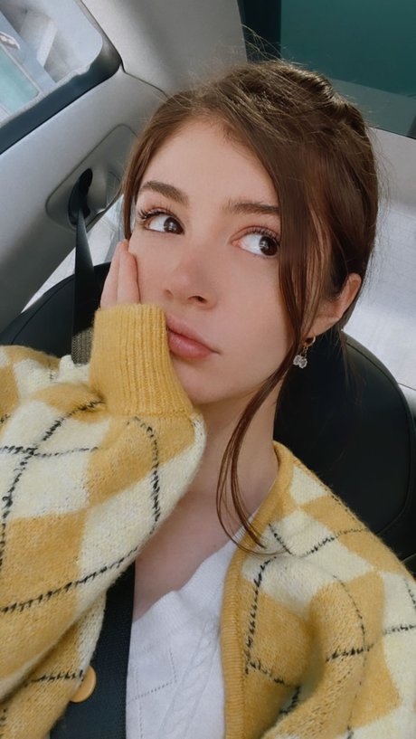 Chrissy Costanza