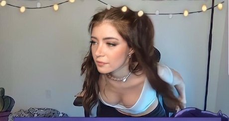 Chrissy Costanza