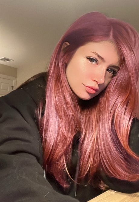 Chrissy Costanza