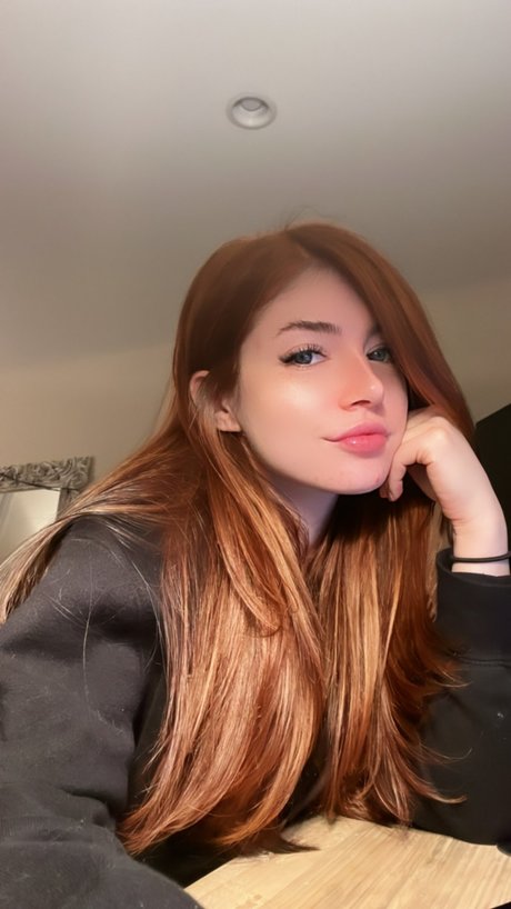 Chrissy Costanza