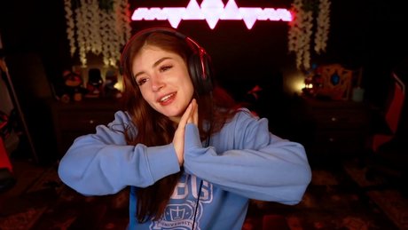 Chrissy Costanza
