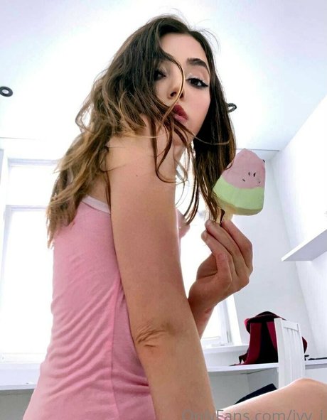 Ivy_i