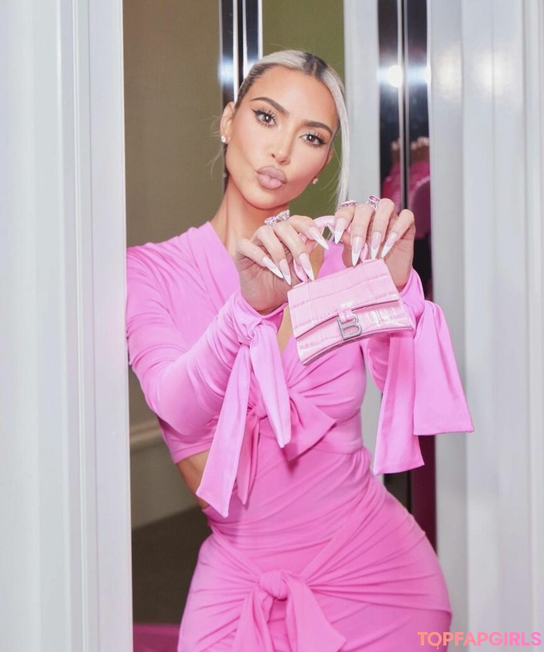 Photo nue de fuite OnlyFans de Kim Kardashian #1165