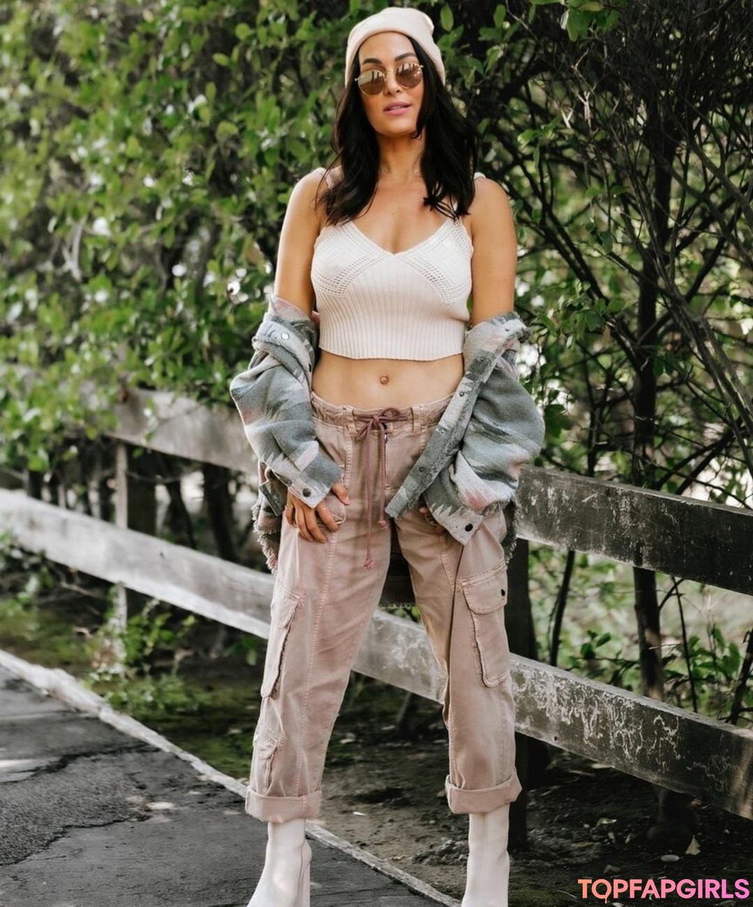 Photo nue de fuite OnlyFans de The Bella Twins #262 Photo nue de fuite OnlyFans de The Bella Twins #262