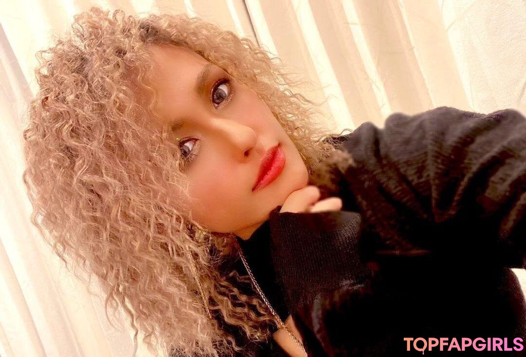 Photo nue de fuite OnlyFans de Giulia #435 Photo nue de fuite OnlyFans de Giulia #435