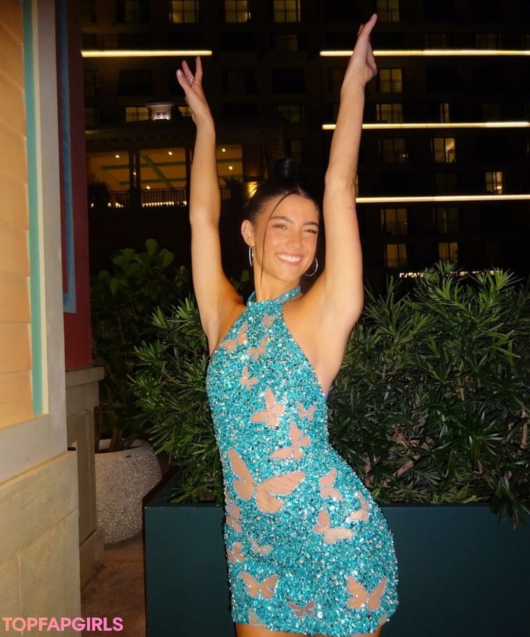 Photo nue de fuite OnlyFans de Charli Damelio #1 Photo nue de fuite OnlyFans de Charli Damelio #1