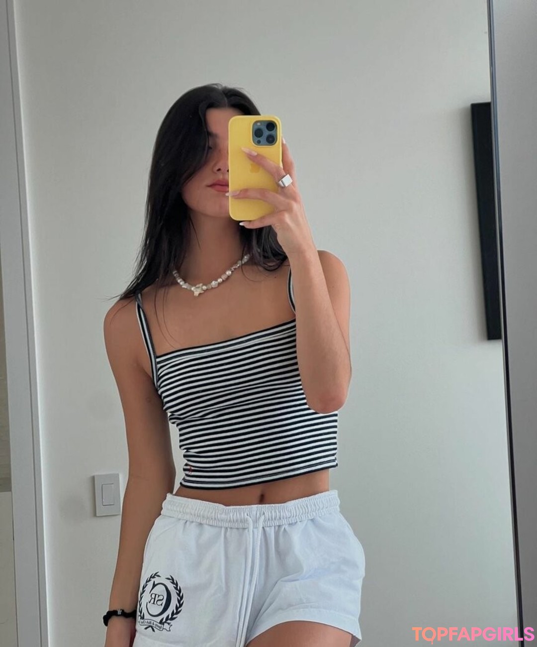 Photo nue de fuite OnlyFans de Charli Damelio #204 Photo nue de fuite OnlyFans de Charli Damelio #204