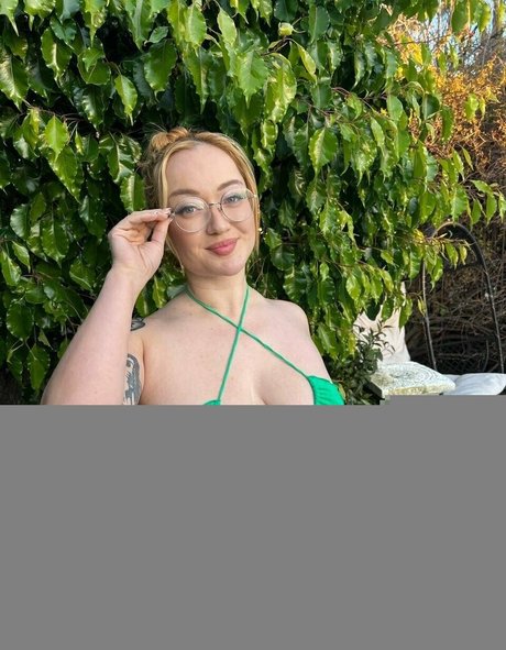 Emmamagnoliaxo