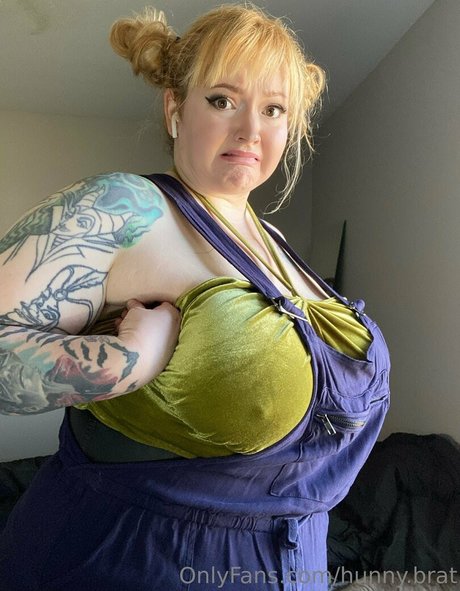 Photo nue de fuite OnlyFans de Hunnybrat