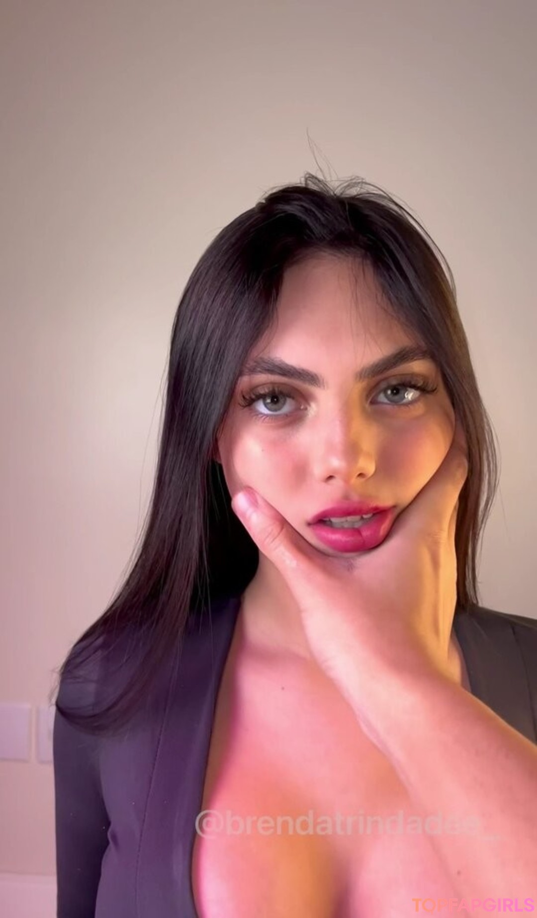 Photo nue de fuite OnlyFans de Brenda Trindade #37 Photo nue de fuite OnlyFans de Brenda Trindade #37