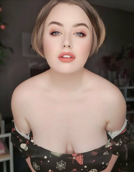 Photo nue de fuite OnlyFans de Maebry