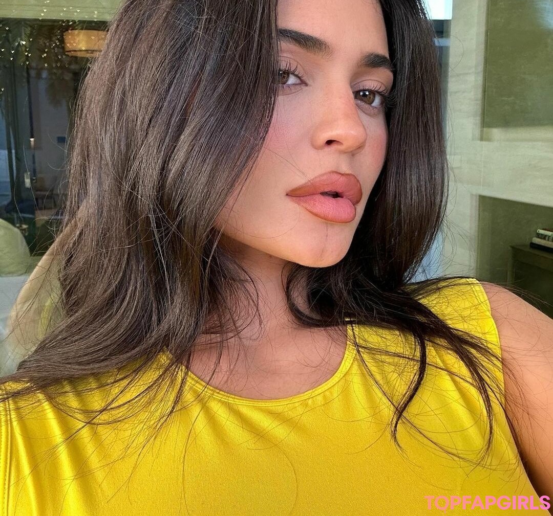 Photo nue de fuite OnlyFans de Kylie Jenner #1256