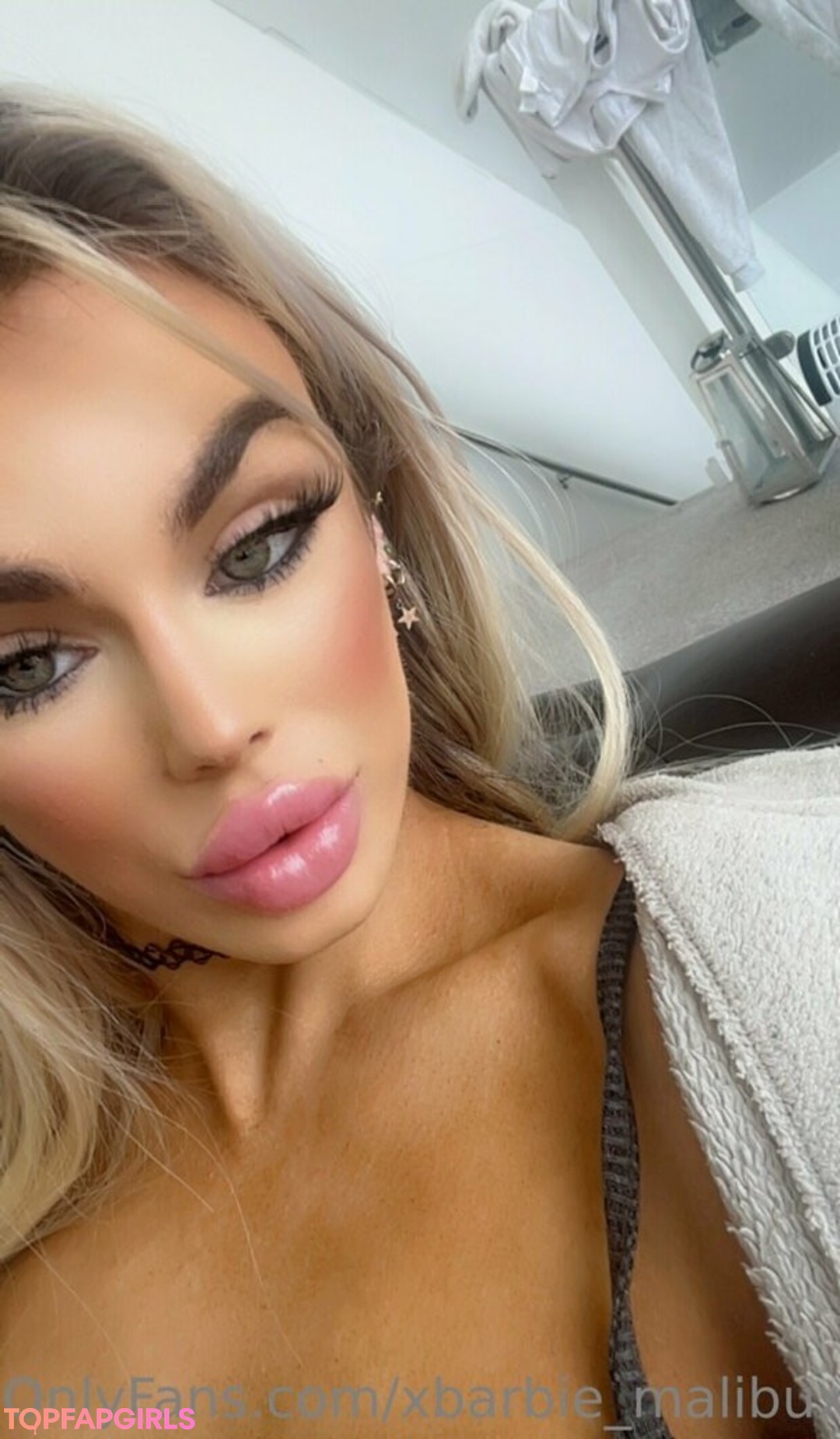 Photo nue de fuite OnlyFans de Xbarbiemalibux #154 Photo nue de fuite OnlyFans de Xbarbiemalibux #154