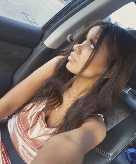 Photo nue de fuite OnlyFans de Lyla Troglin