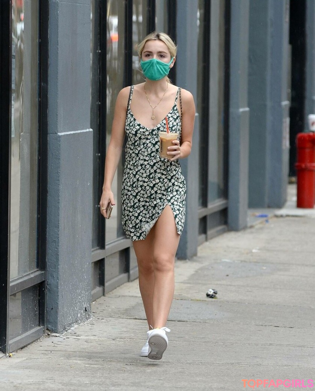 Photo nue de fuite OnlyFans de Kiernan Shipka #1078