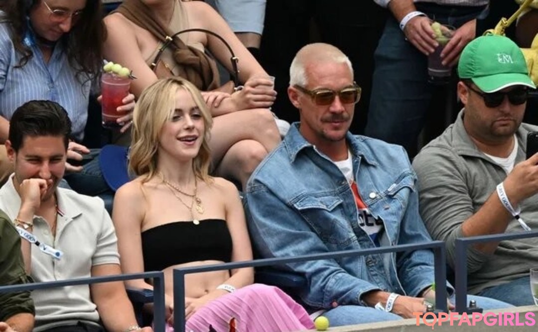 Photo nue de fuite OnlyFans de Kiernan Shipka #1577