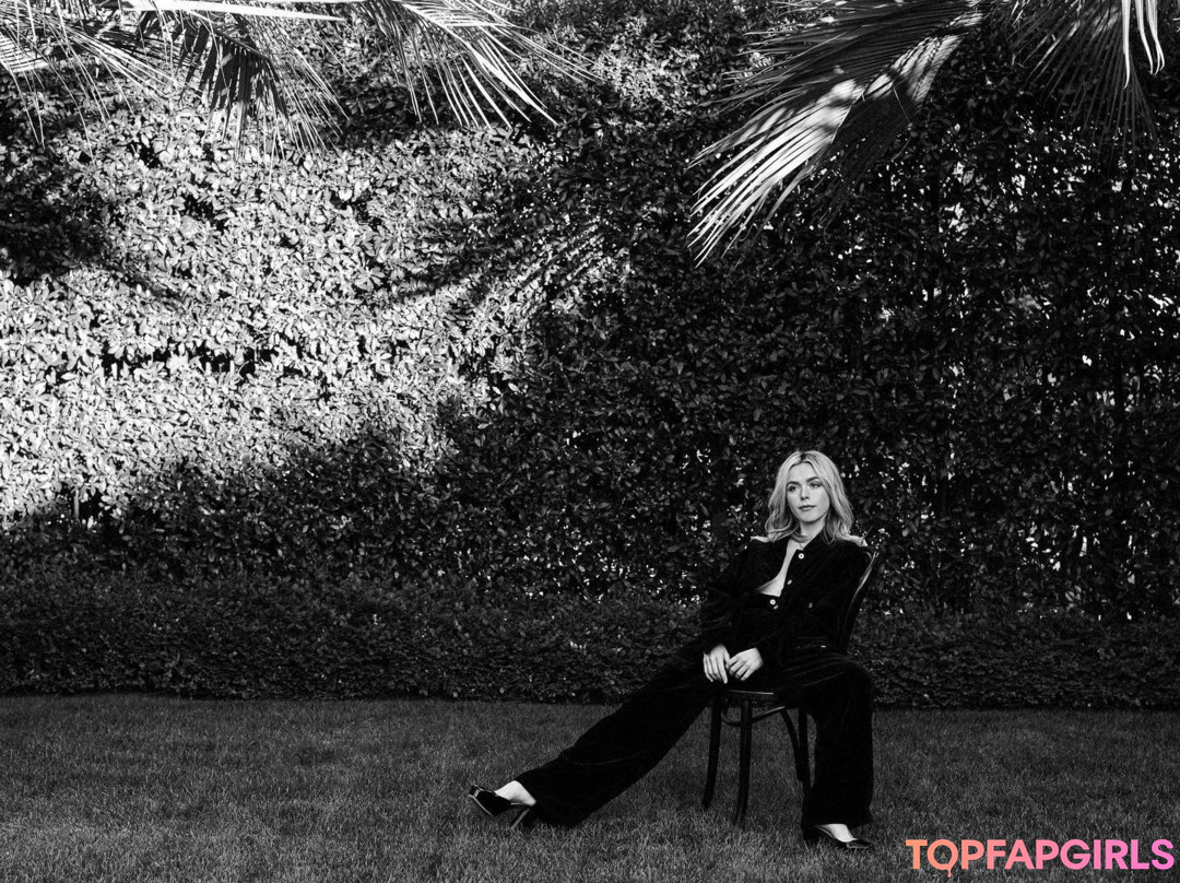 Photo nue de fuite OnlyFans de Kiernan Shipka #27 Photo nue de fuite OnlyFans de Kiernan Shipka #27