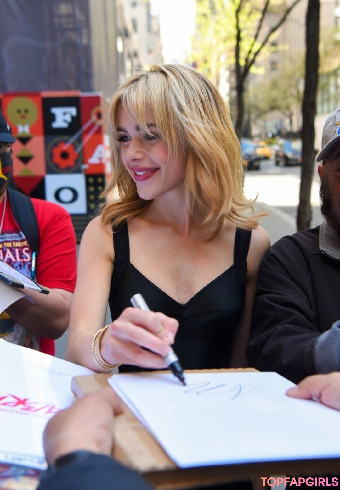 Photo nue de fuite OnlyFans de Kiernan Shipka #296 Photo nue de fuite OnlyFans de Kiernan Shipka #296