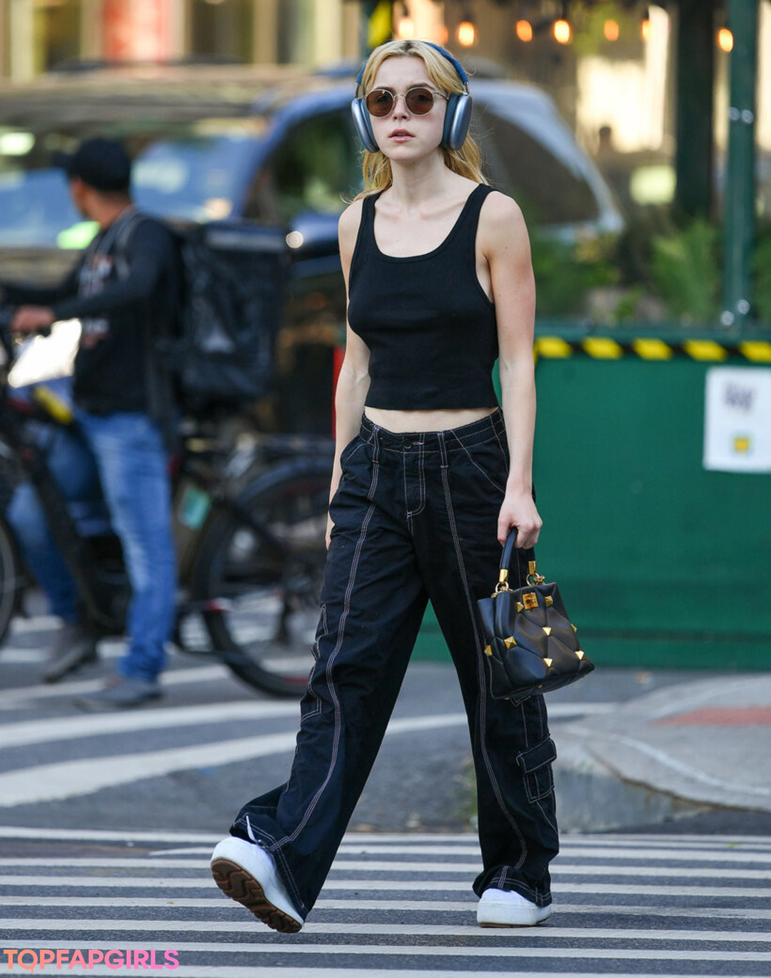 Photo nue de fuite OnlyFans de Kiernan Shipka #516 Photo nue de fuite OnlyFans de Kiernan Shipka #516