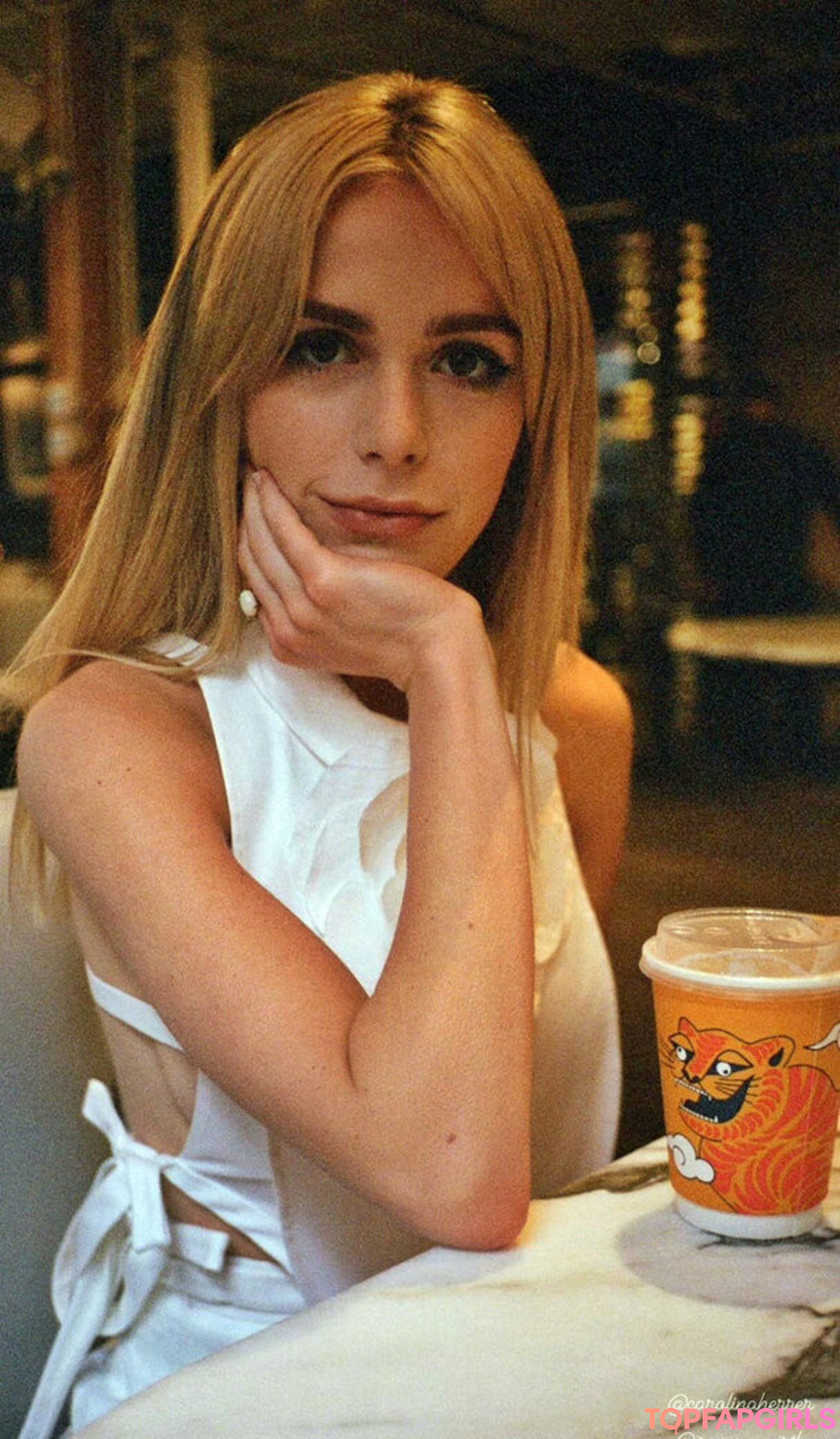 Photo nue de fuite OnlyFans de Kiernan Shipka #757 Photo nue de fuite OnlyFans de Kiernan Shipka #757