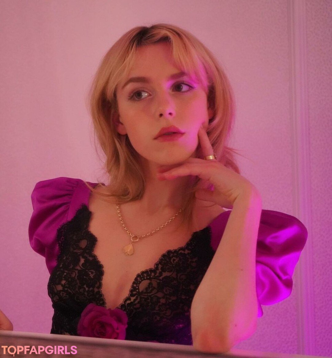 Photo nue de fuite OnlyFans de Kiernan Shipka #936 Photo nue de fuite OnlyFans de Kiernan Shipka #936