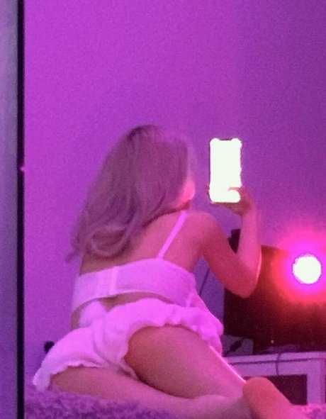 Photo nue de fuite OnlyFans de Etogabi
