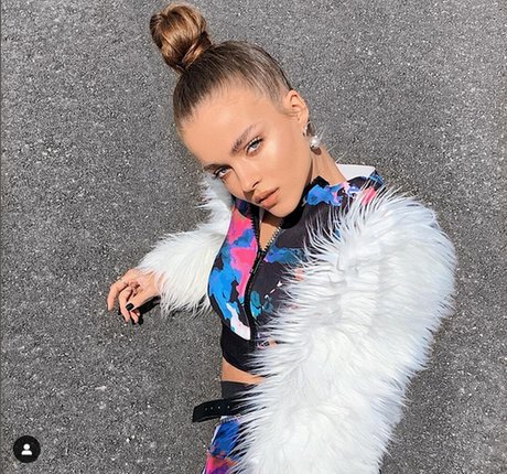 Anna Zak