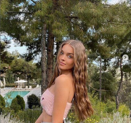 Anna Zak