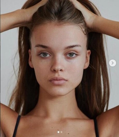 Anna Zak