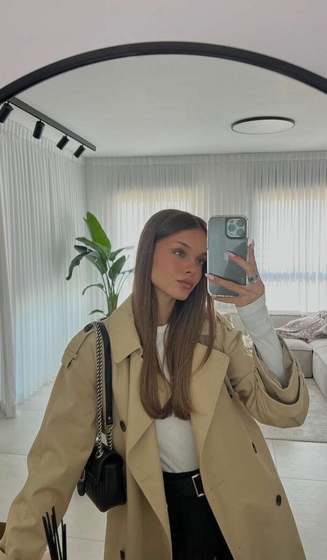 Anna Zak