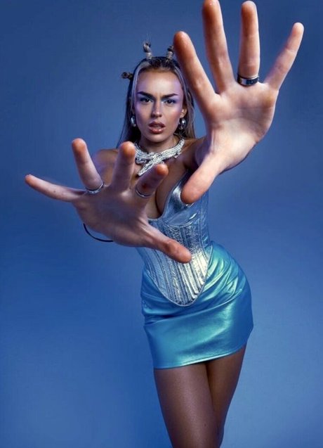 Tallia Storm