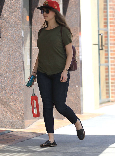 Milana Vayntrub