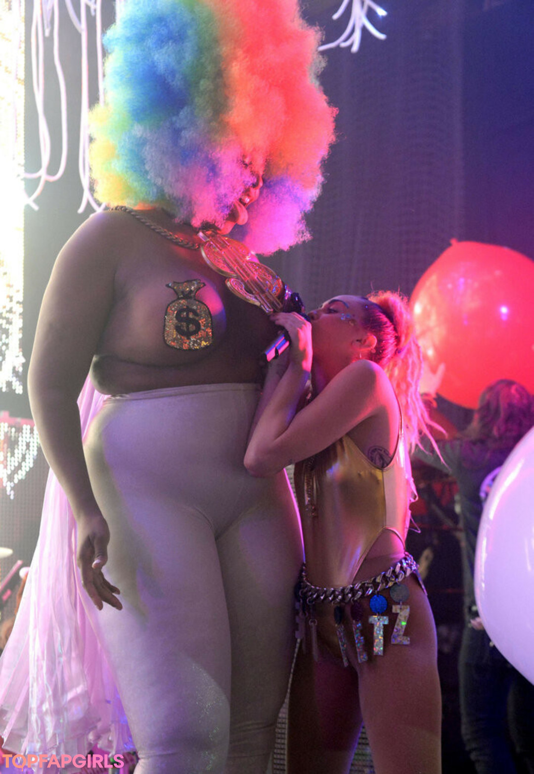 Photo nue de fuite OnlyFans de Miley Cyrus #1037