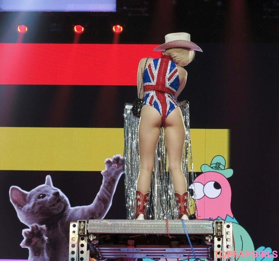 Photo nue de fuite OnlyFans de Miley Cyrus #1055