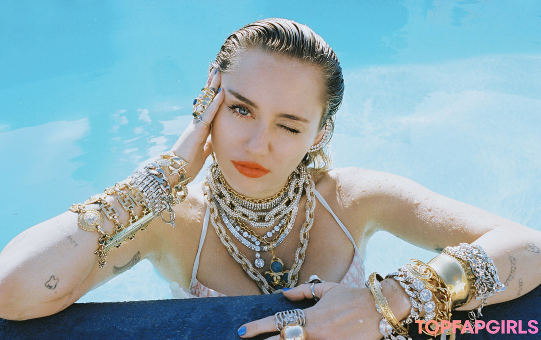 Photo nue de fuite OnlyFans de Miley Cyrus #1118
